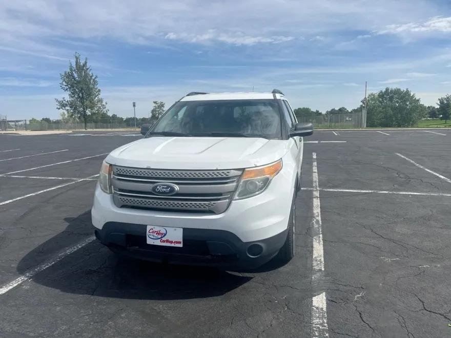 2015 Ford Explorer Sport photo 1