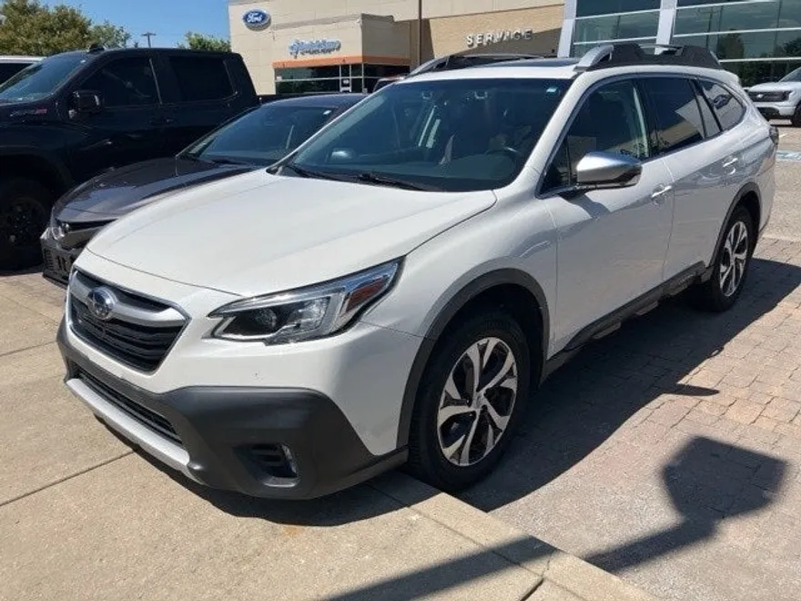 2020 Subaru Outback Touring XT photo 1