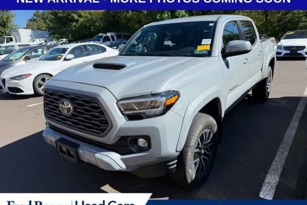 2020 Toyota Tacoma SR5 photo 1