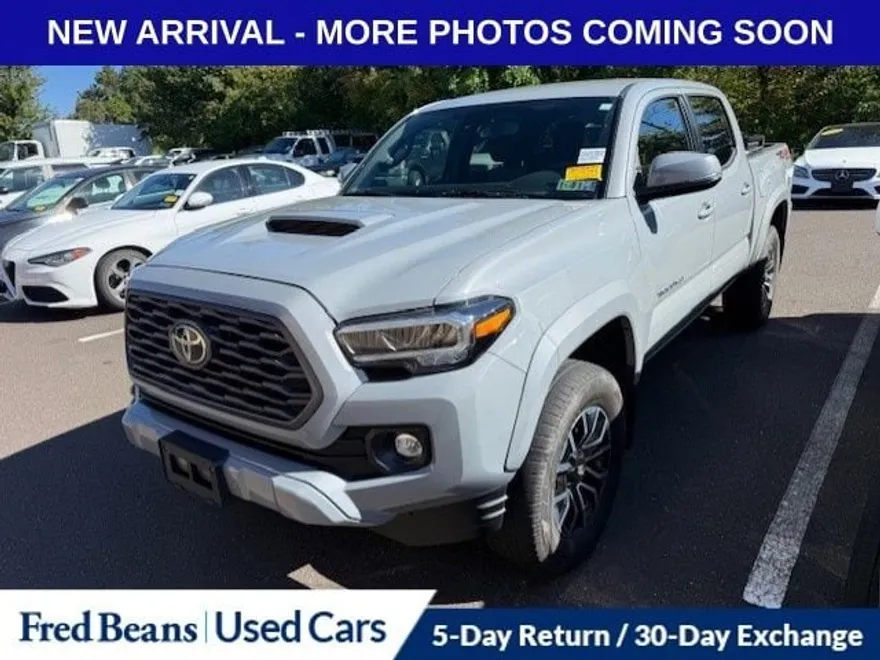 2020 Toyota Tacoma SR5 photo 1