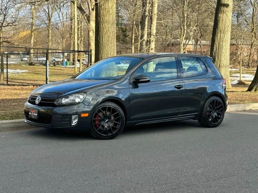 2013 Volkswagen Golf GTI Base photo 1