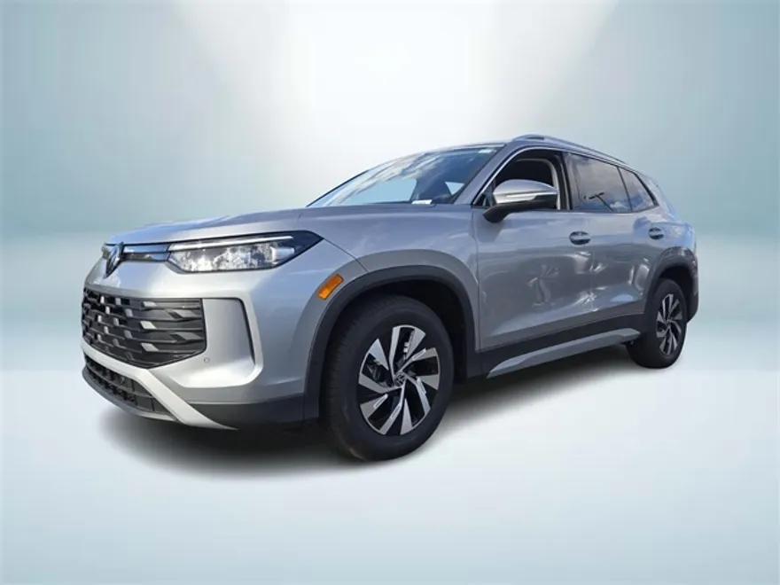 2025 Volkswagen Tiguan S photo 1