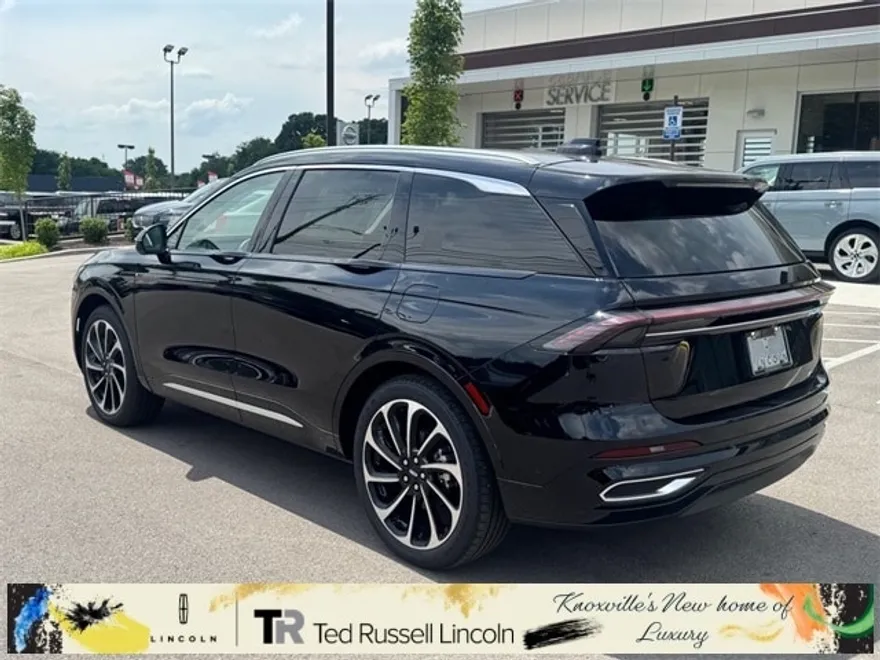 2024 Lincoln Nautilus Black Label photo 1