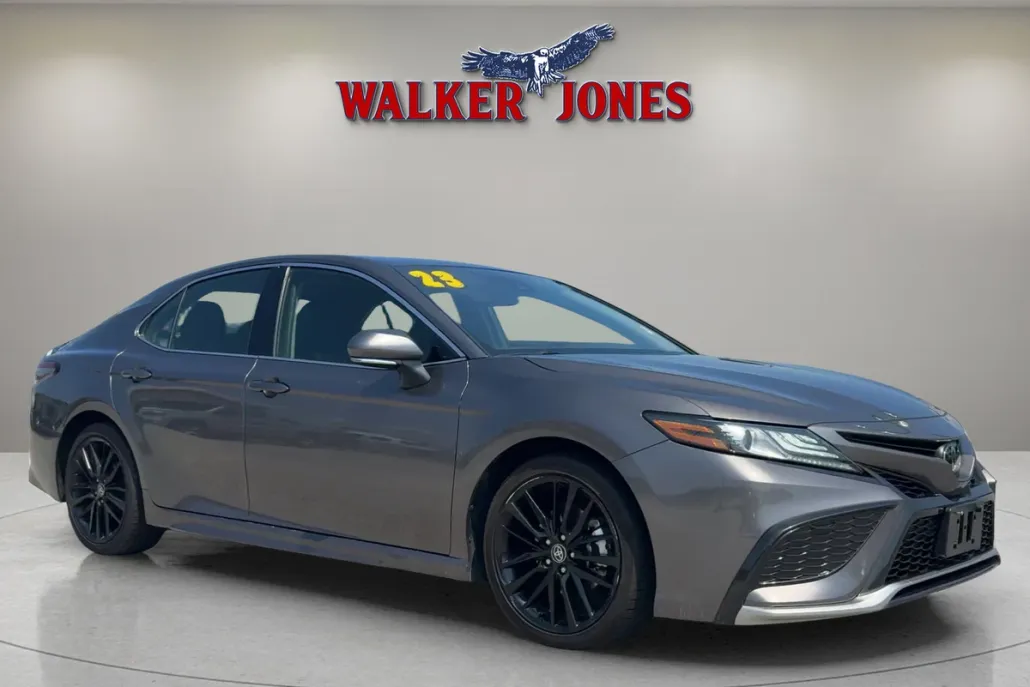 2023 Toyota Camry XSE photo 1
