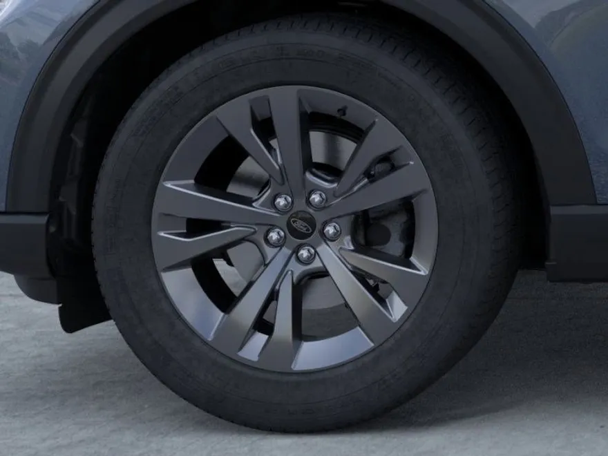 2025 Ford Explorer photo 1