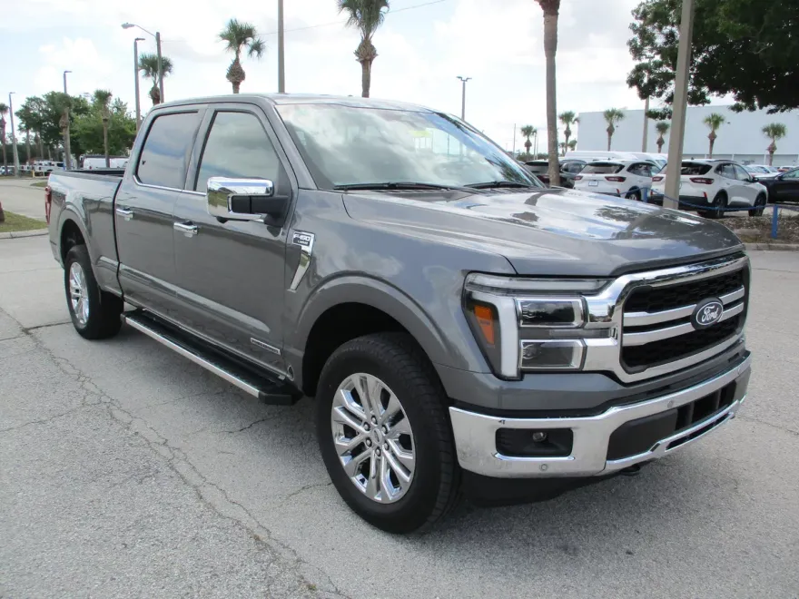 2025 Ford F-150 Lariat photo 1