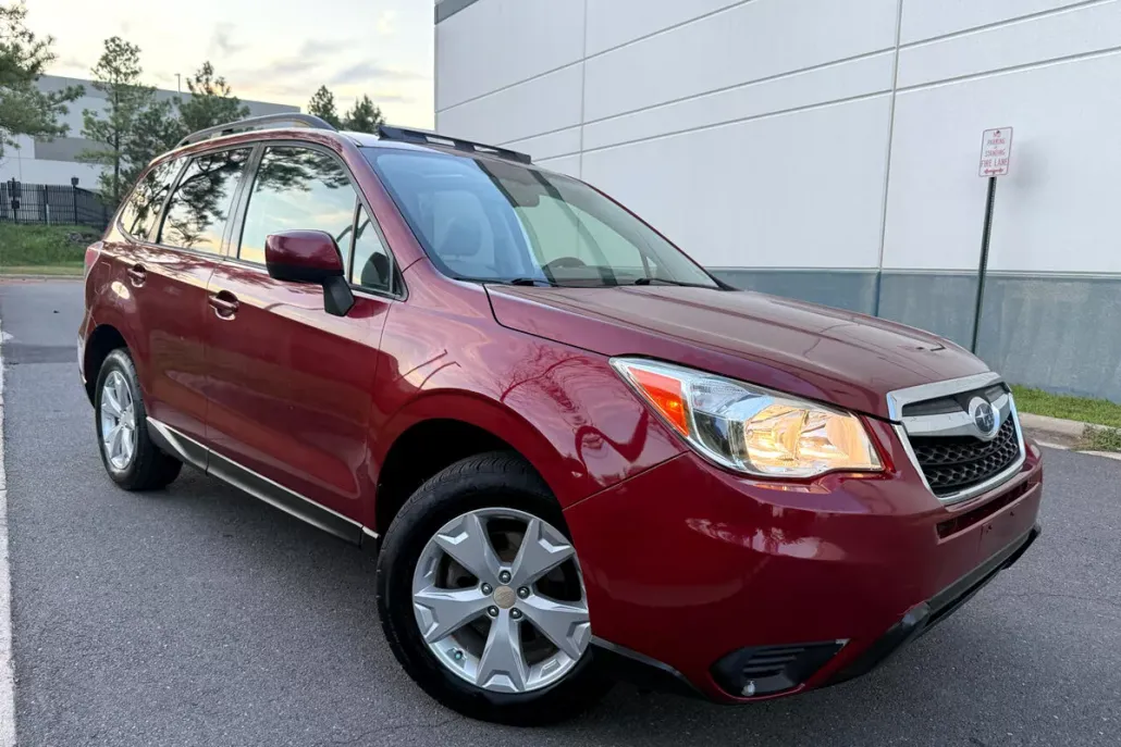 2015 Subaru Forester 2.5i Premium photo 1