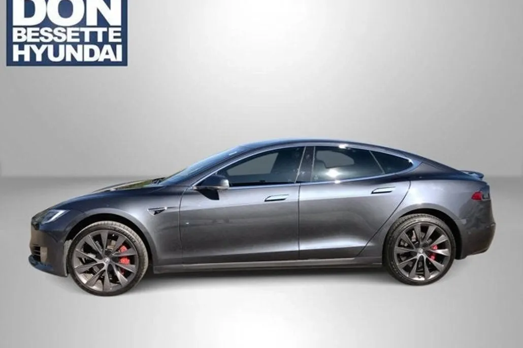 2019 Tesla Model S photo 1