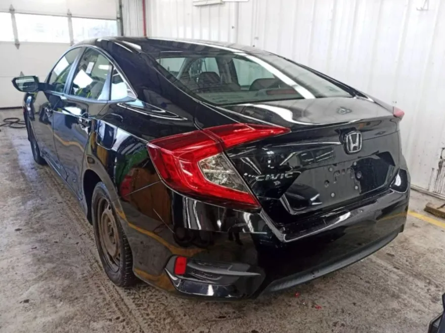 2018 Honda Civic LX photo 1