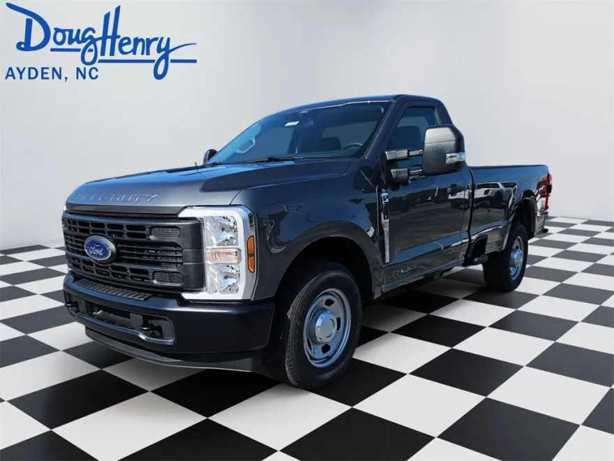 2025 Ford F-350 XL photo 1