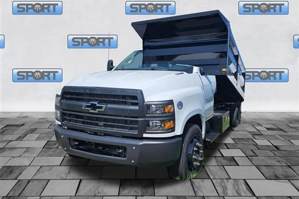 2023 Chevrolet Silverado 5500HD Work Truck photo 1