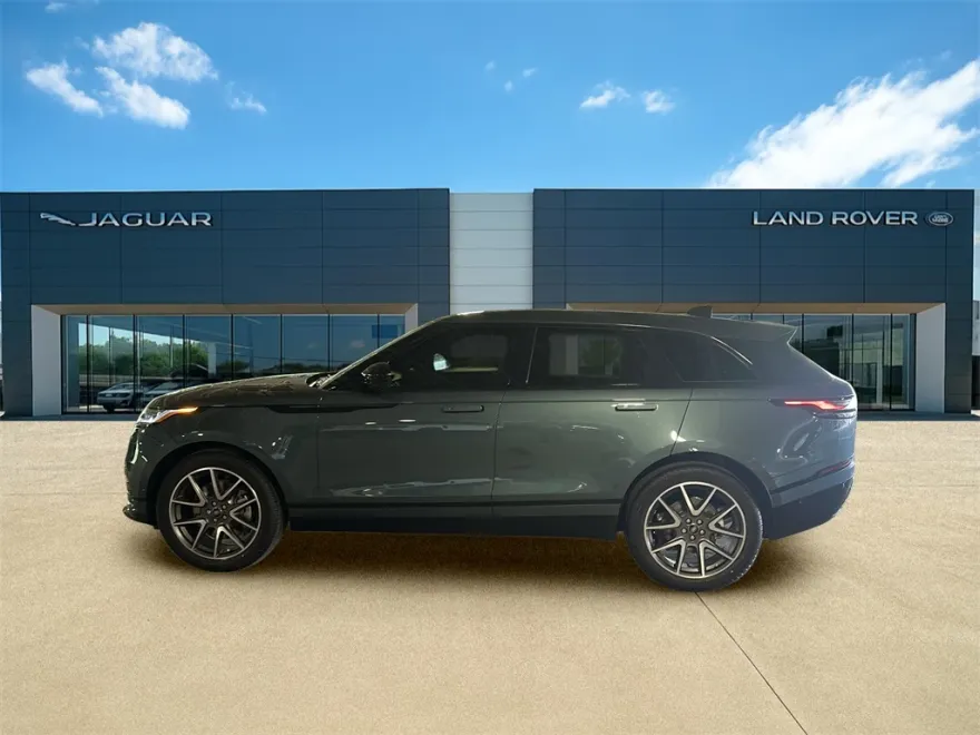 2026 Land Rover Range Rover Velar SE photo 1