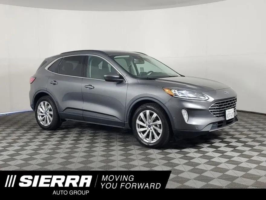 2022 Ford Escape Titanium Hybrid photo 1