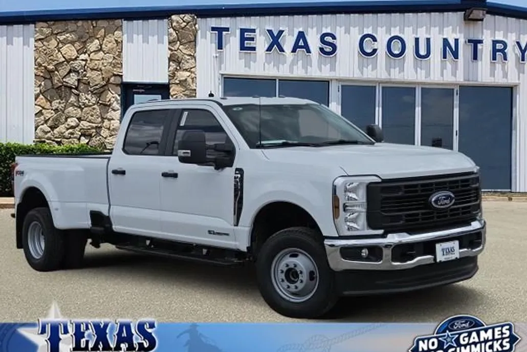 2026 Ford F-350 XLT photo 11