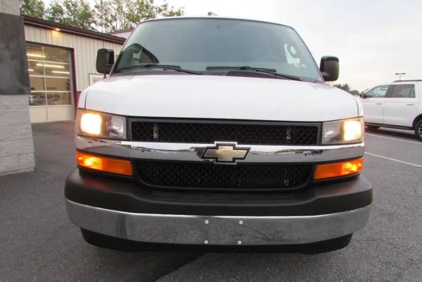 2017 Chevrolet Express 2500 Cargo Van photo 1