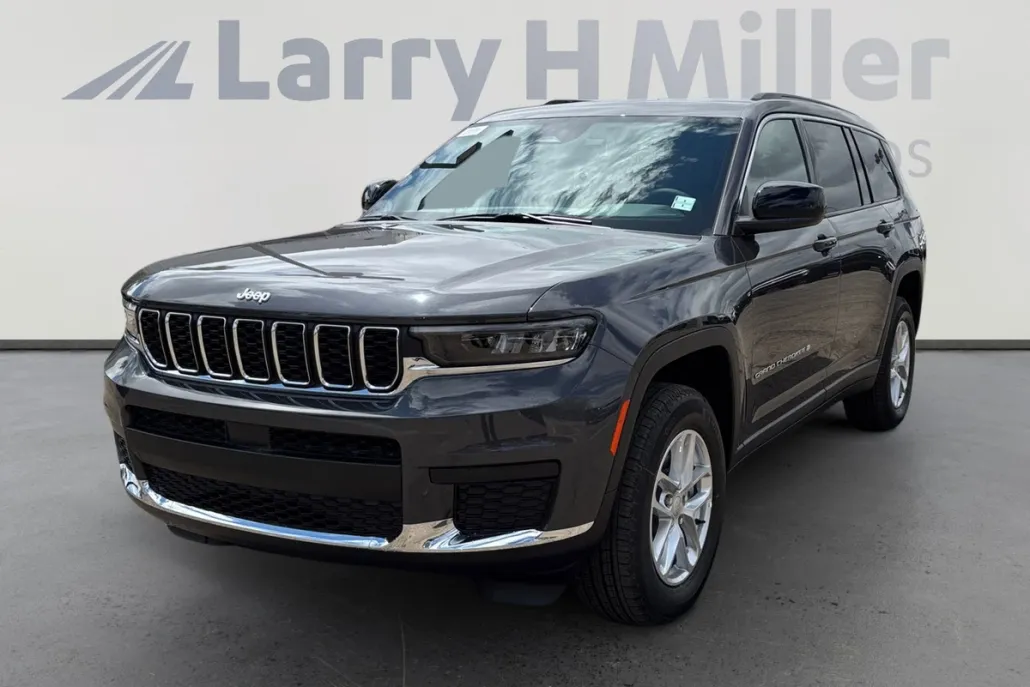 2025 Jeep Grand Cherokee Laredo X photo 1
