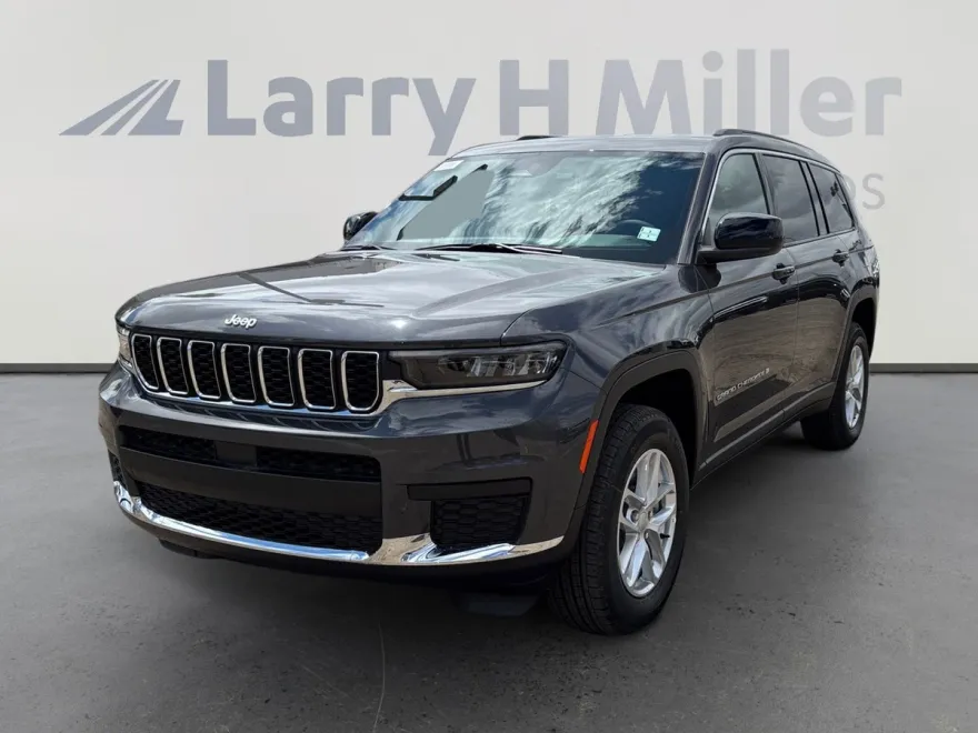 2025 Jeep Grand Cherokee Laredo X photo 1