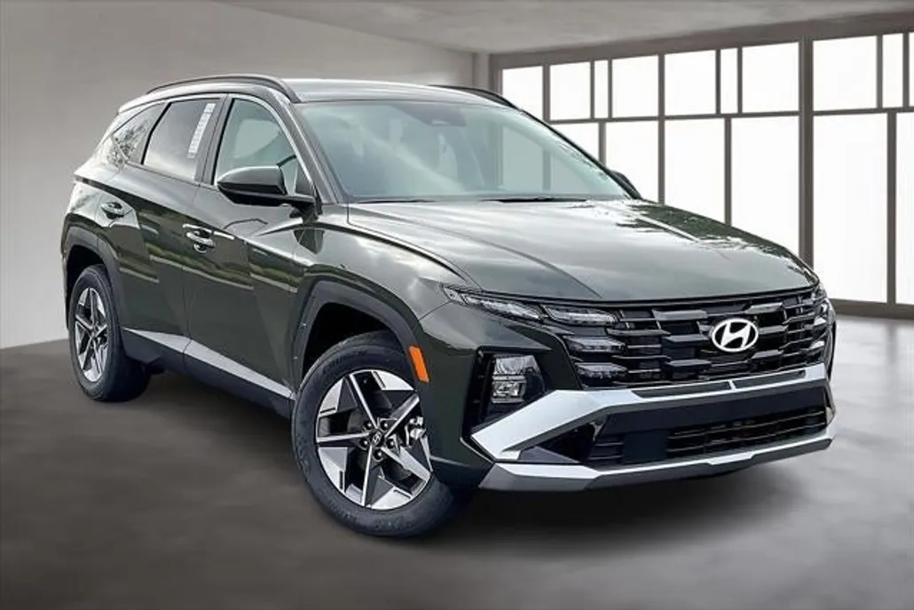 2025 Hyundai Tucson SEL photo 1