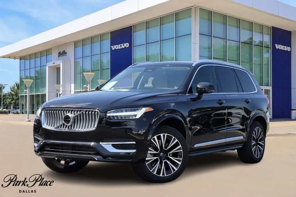 2025 Volvo XC90 Plus photo 1