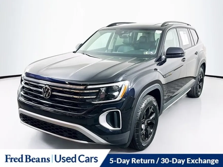 2025 Volkswagen Atlas Peak Edition photo 1
