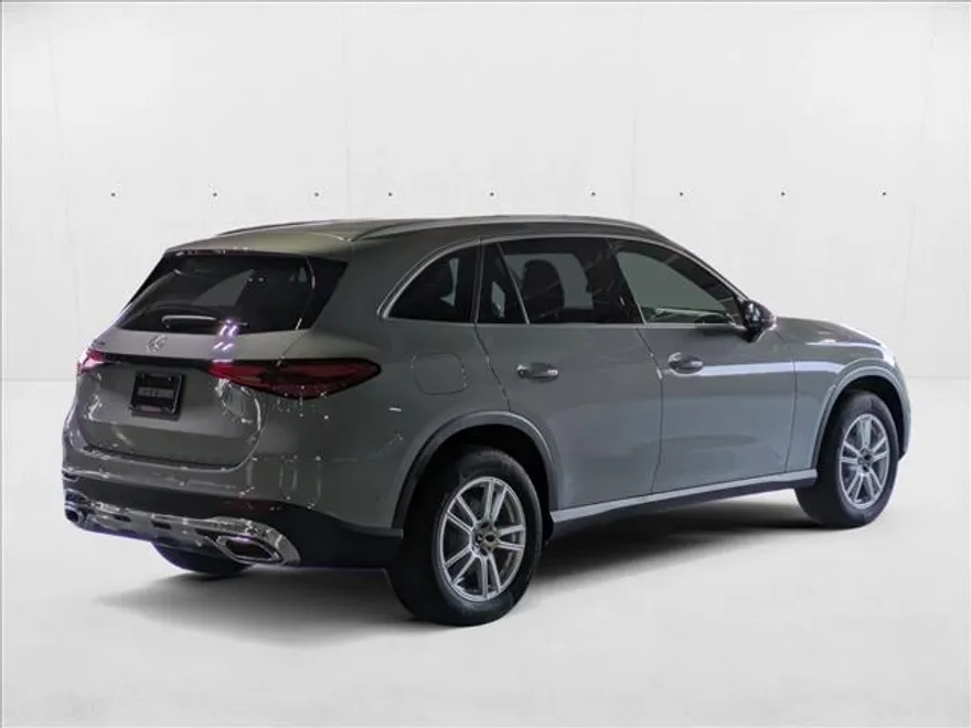 2025 Mercedes Benz GLC 300 photo 1