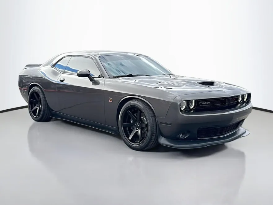2020 Dodge Challenger R/T Scat Pack photo 1