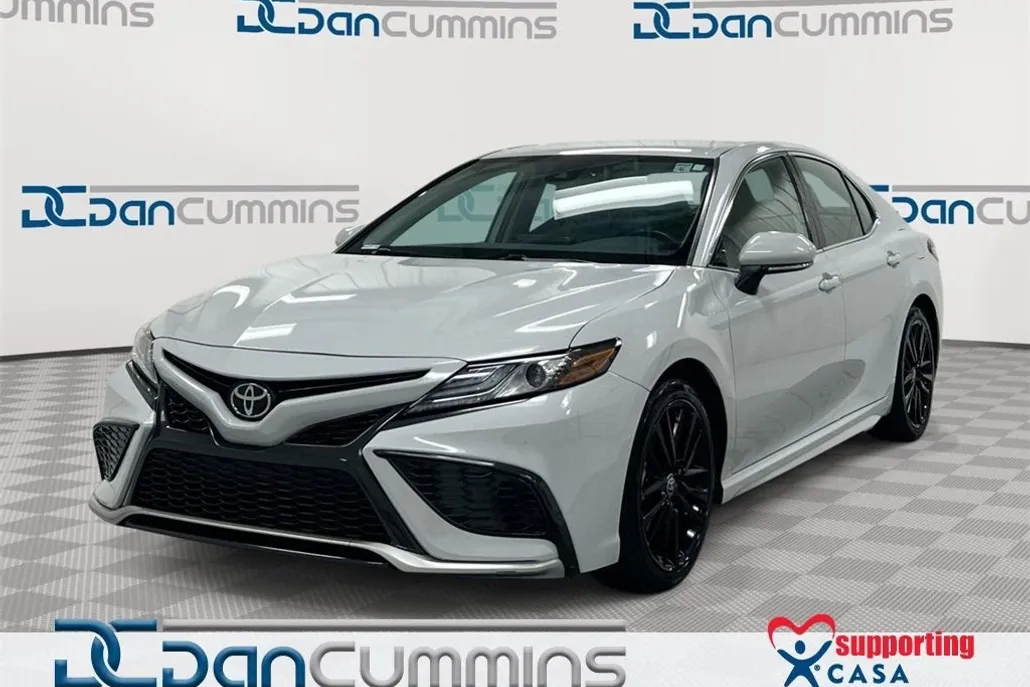 2023 Toyota Camry XSE photo 1