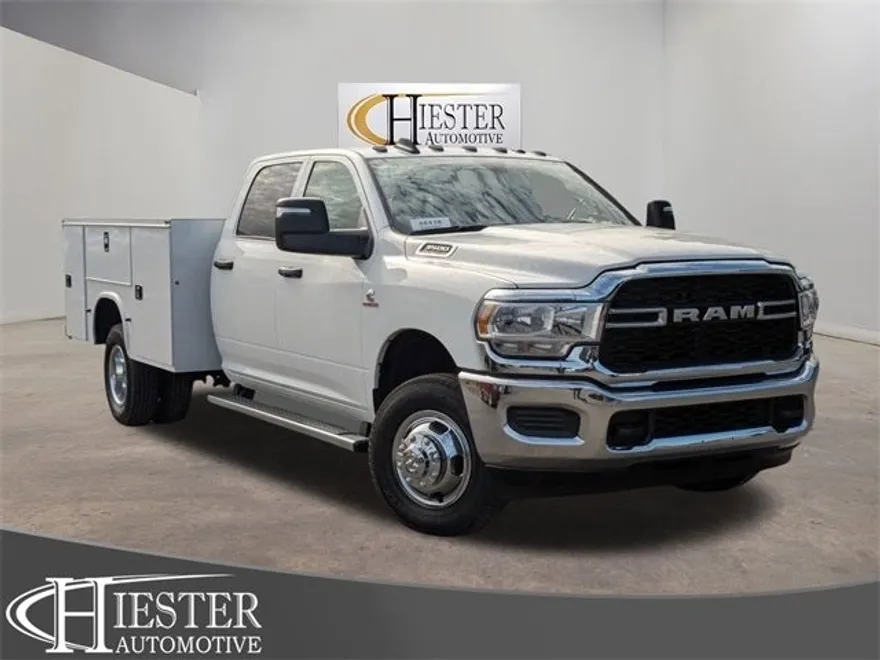 2024 Ram 3500 Tradesman photo 1