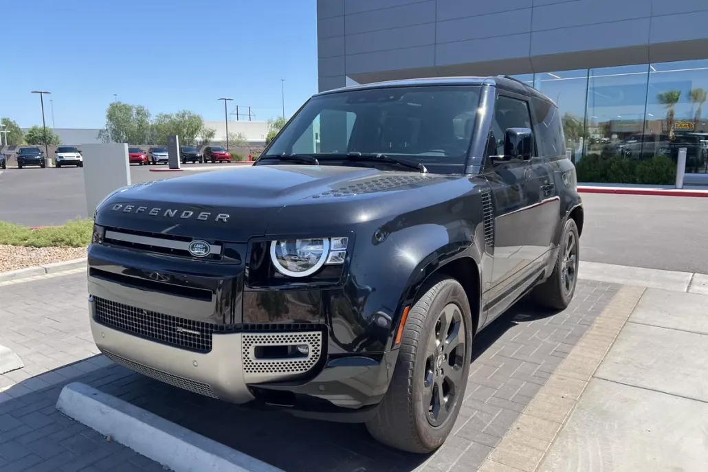 2022 Land Rover Defender 90 X-Dynamic S photo 1