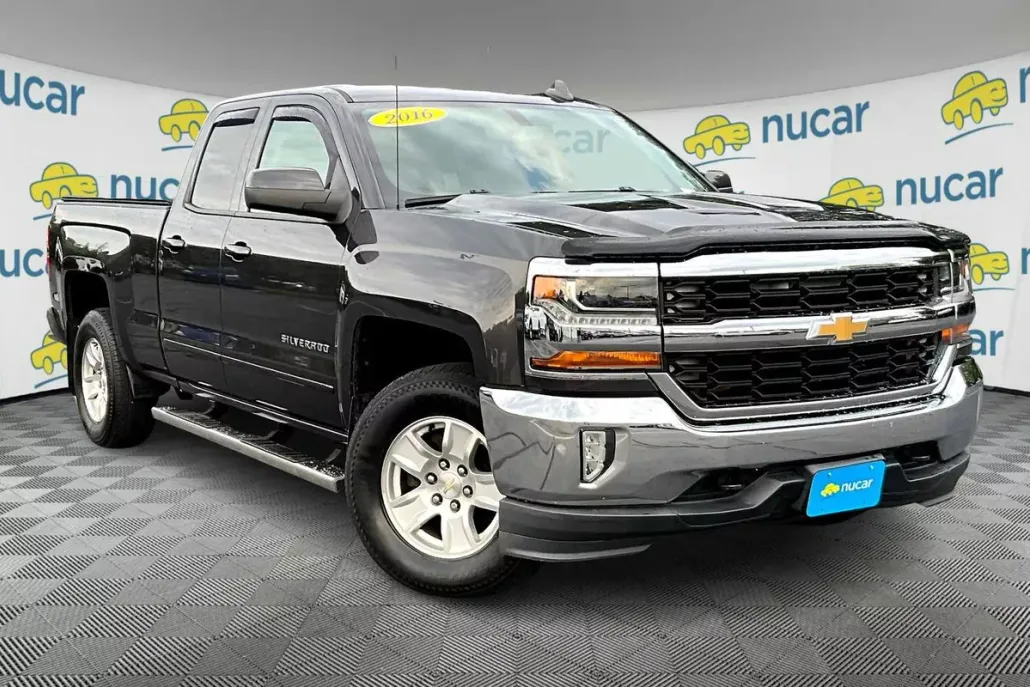 2016 Chevrolet Silverado 1500 LT photo 1
