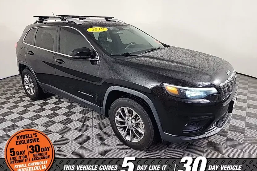 2019 Jeep Cherokee Latitude photo 1