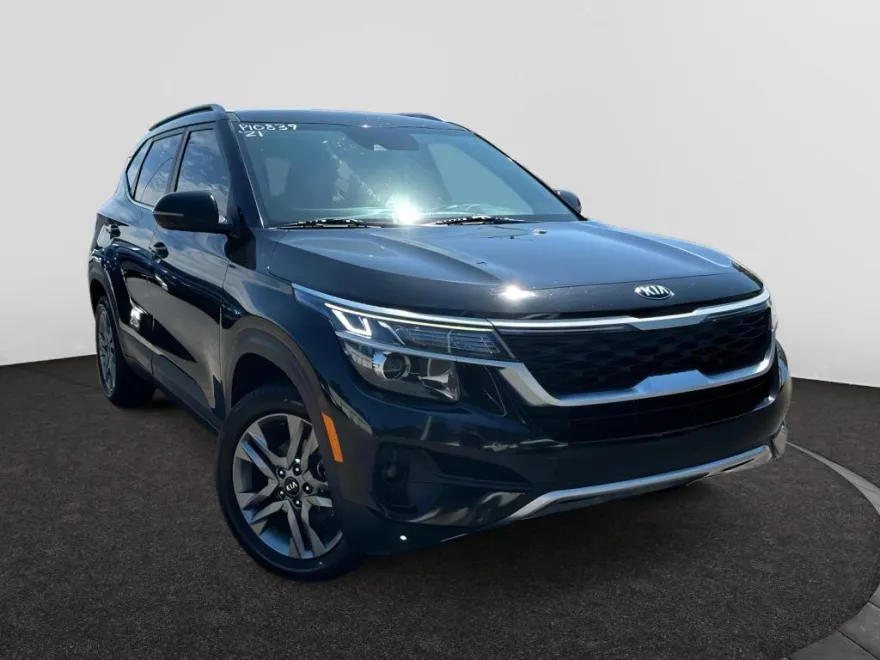 2021 Kia Seltos S photo 1