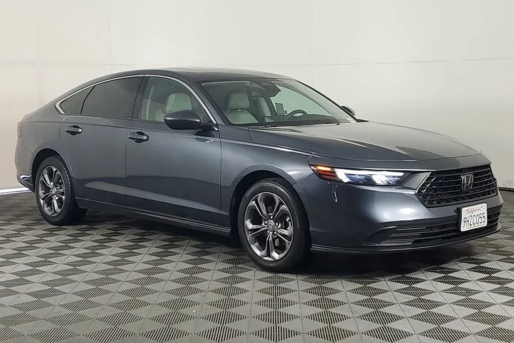 2023 Honda Accord EX photo 1