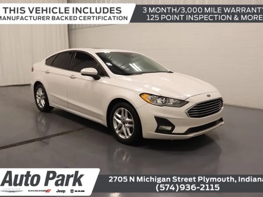 2020 Ford Fusion SE photo 1