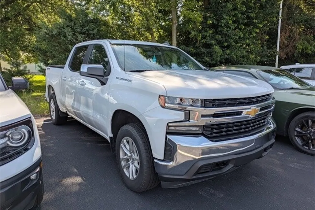 2022 Chevrolet Silverado 1500 LT photo 1