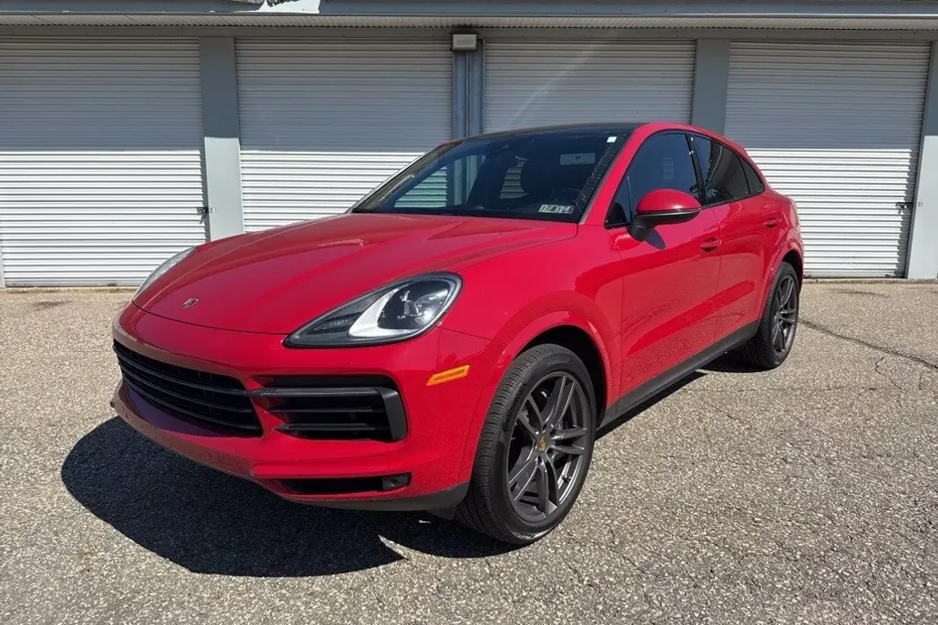 2021 Porsche Cayenne Coupe Base photo 1