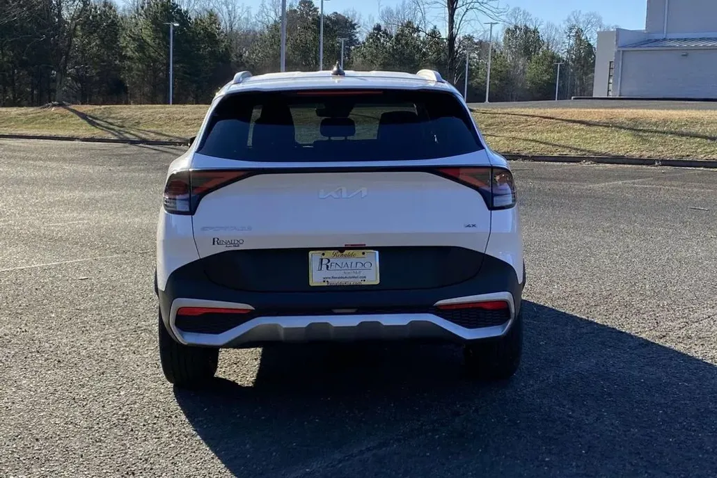 2025 Kia Sportage EX photo 1