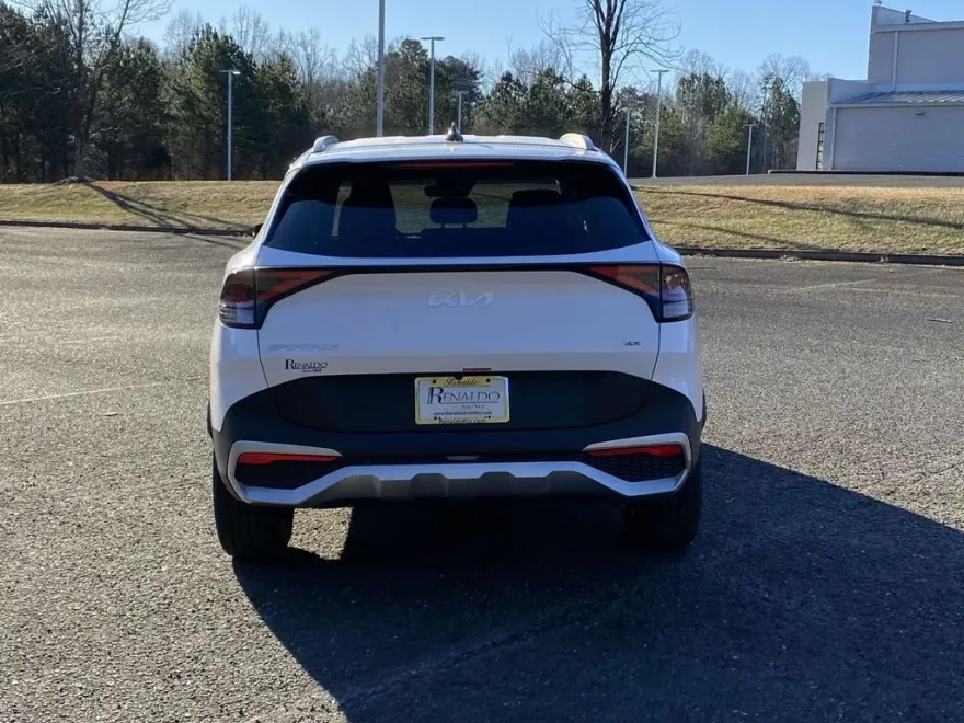2025 Kia Sportage EX photo 1