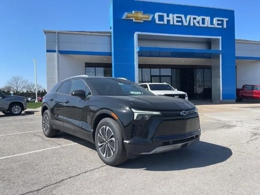 2025 Chevrolet Blazer EV photo 1