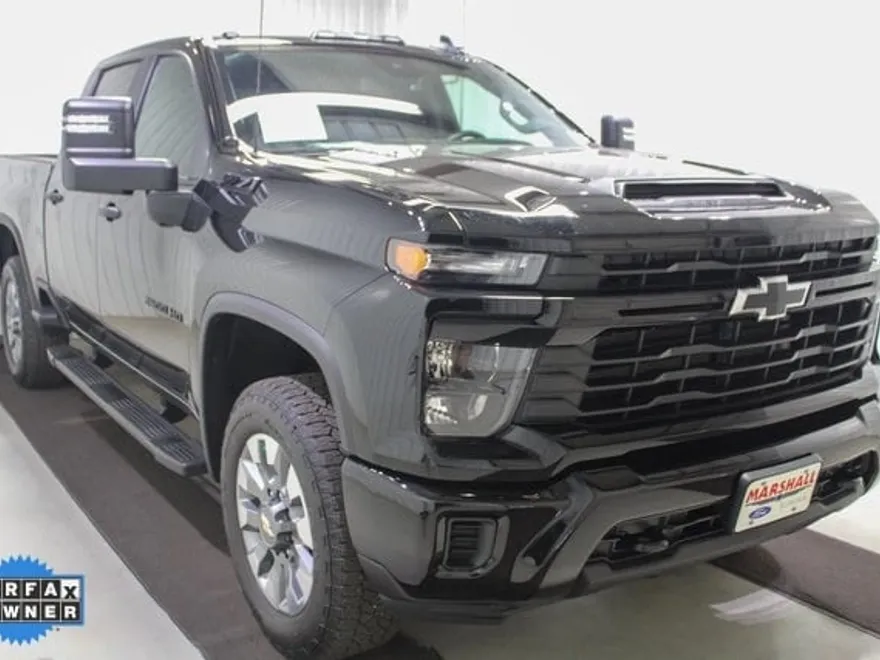 2024 Chevrolet Silverado 2500HD Custom photo 1