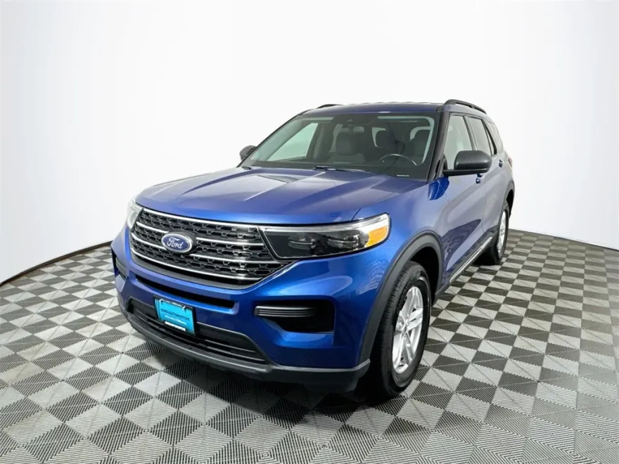 2022 Ford Explorer XLT photo 1