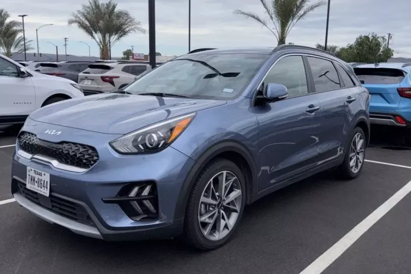 2022 Kia Niro Touring Special Edition photo 1