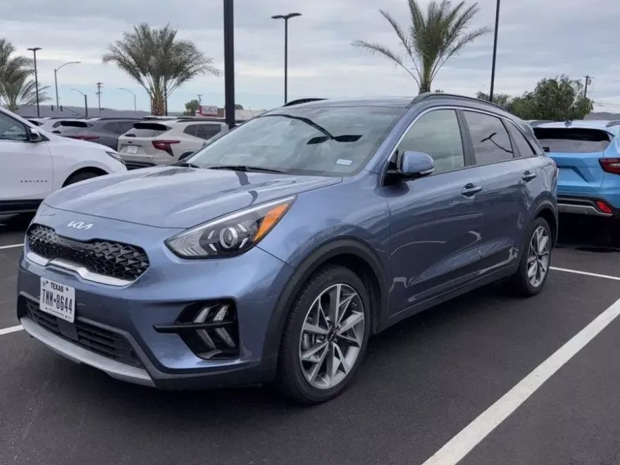 2022 Kia Niro Touring Special Edition photo 1