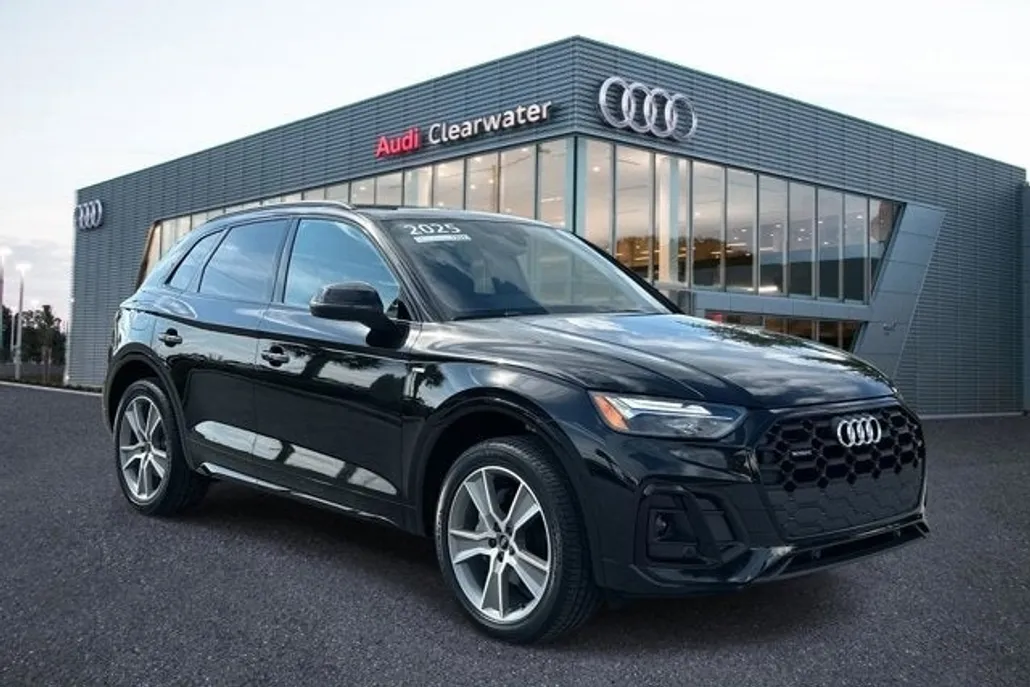 2025 Audi Q5 S line Premium photo 1