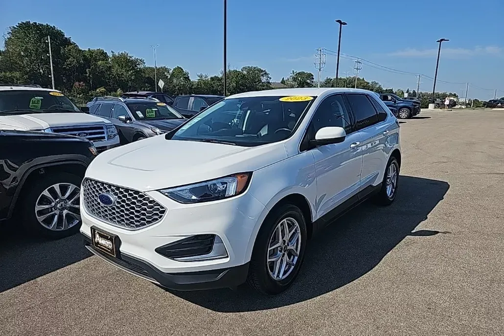 2023 Ford Edge SEL photo 1