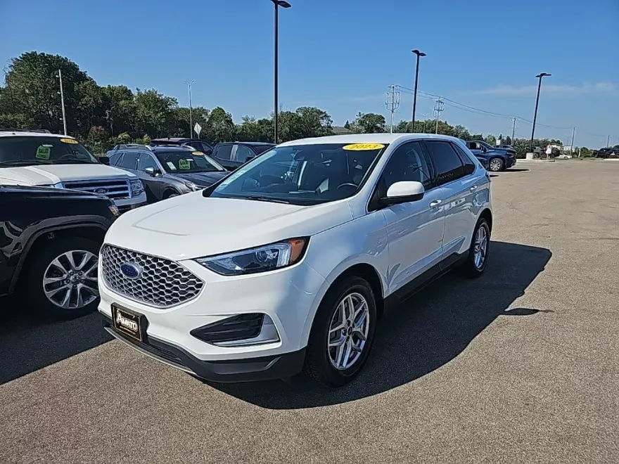 2023 Ford Edge SEL photo 1