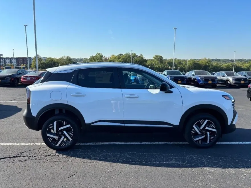 2026 Nissan Kicks SV photo 1