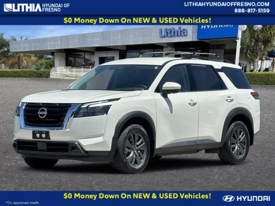 2023 Nissan Pathfinder SV photo 1