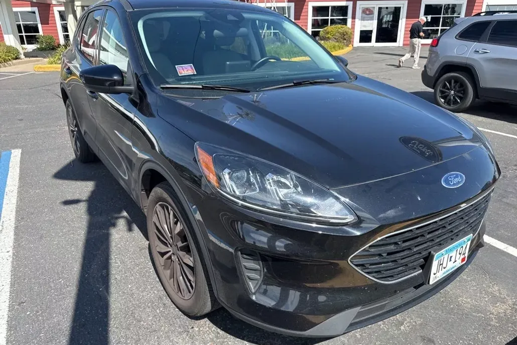 2022 Ford Escape SE photo 1