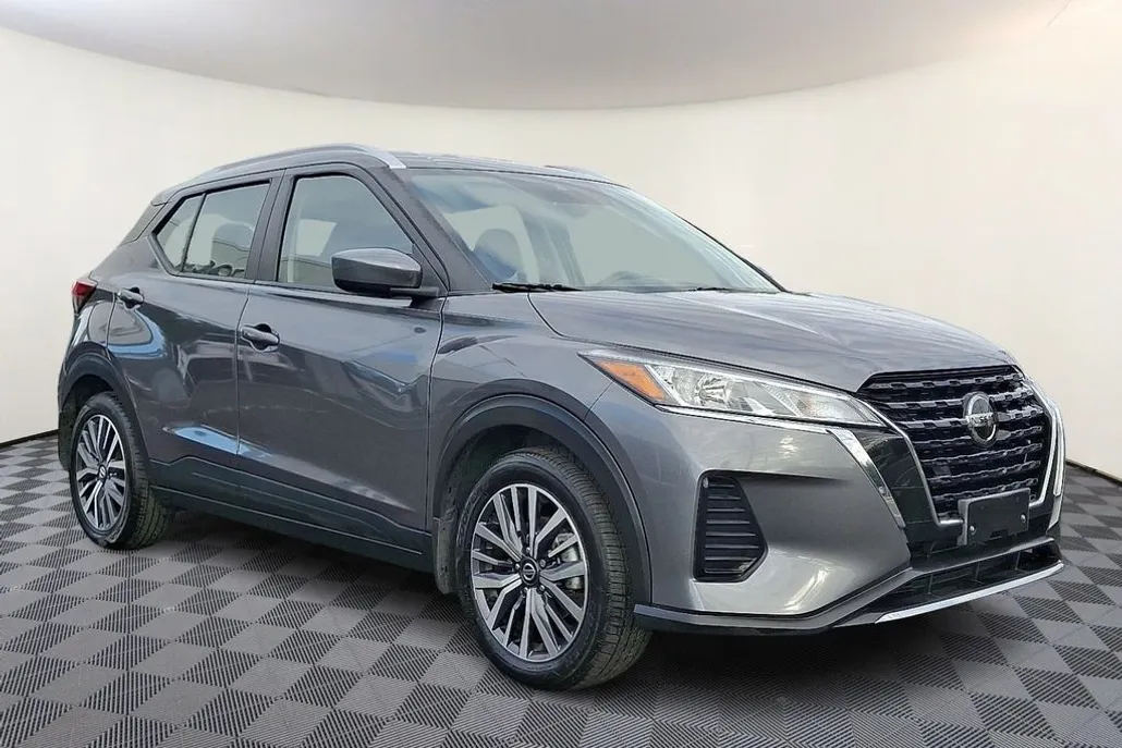 2021 Nissan Kicks SV photo 1